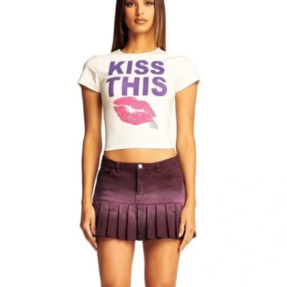 I AM GIA “Kiss This” tee